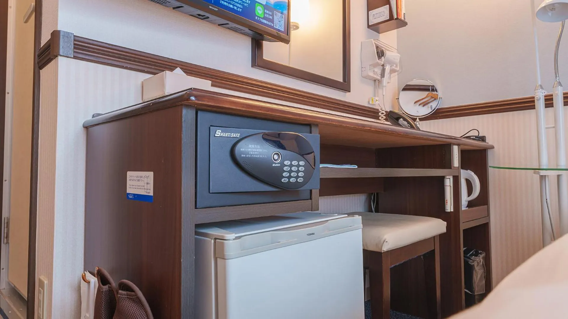 Toyoko Inn Shin-Osaka-Eki Higashi-Guchi Hotel